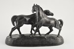 figurālā kompozīcija, Zirgi savvaļā, čuguns, 24x18 cm, svars 2390 g., Krievijas impērija, Kusa, 20....