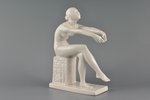 statuete, Ģimnaste sēdoša ar vieglatlētikas riņķi, porcelāns, PSRS, autordarbs, LFZ - Lomonosova por...