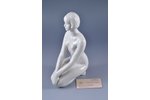 statuete, Sieviete "Ņu stilā", porcelāns, Rīga (Latvija), PSRS, autordarbs, 20 gs. 50tie gadi, 24 cm...