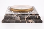 galda pulkstenis, "Omega", Šveice, 20 gs. 20tie gadi, metāls, marmora korpuss, 14.9 x 10.7 x 3.7 cm,...