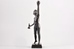 statuete, Jaunais kosmonauts - sapņotājs, čuguns, 20.5 cm, svars 554.95 g., PSRS, Kasli, 1961 g....