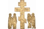 крест, "Распятие Христово с предстоящими", на левой пластине - Богоматерь и святая Марфа, на правой...