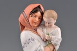 statuete, Darbiniece (Meitene ar bērnu un grozu), pēc F. Gardnera modeļa, porcelāns, PSRS, Dmitrovas...