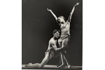 autorfotogrāfija, Kolpakova un Barišņikovs baletā "Pasaules radīšana", komplektā viesizrāžu buklets...