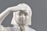 пара статуэток, "Сбор картофеля", "Девушка с ведром", фарфор, Рига (Латвия), СССР, авторская работа,...