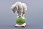 статуэтка, Медведь на шаре, фарфор, Рига (Латвия), Рижская фарфоровая фабрика, 60-е годы 20го века,...