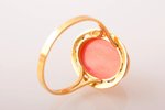 a ring, gold, 750 standard, 3.65 g., the size of the ring 18.75, coral...