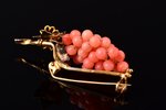 a brooch, "Bunch of grapes", silver, gilding, 800 standard, 6.15 g., the item's dimensions 4.7 x 2.7...