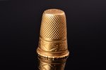 thimble, gold, 18 k standard, 4.39 g., the item's dimensions h 2.4 cm, France...