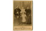 fotogrāfija, policists ar ģimeni (uz kartona), Krievijas impērija, 20. gs. sākums, 14x10 cm...