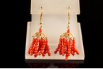 earrings, gold, 3.98 g., the item's dimensions 3.7 cm, coral, Italy, diameter of coral beads 2.4 mm...
