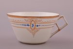 tējas pāris, porcelāns, I. E. Kuzņecova fabrika pie Volhovas, Krievijas impērija, 19. un 20. gadsimt...