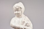 статуэтка, Девочка с куклой, фарфор, Рига (Латвия), СССР, авторская работа, автор модели - Алдона Эл...