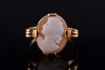 a ring, cameo, gold, 18 k standard, 3.48 g., the size of the ring 17.25, Sweden...