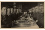 фотография, Латвийская армия, обед, Латвия, 20-30е годы 20-го века, 8.4 x 13.4 см...