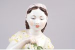 statuete, Meitene pin vainagu, porcelāns, PSRS, LFZ - Lomonosova porcelāna rūpnīca, modeļa autors -...