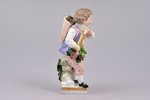 статуэтка, Мальчик с виноградом, фарфор, Германия, Meissen, 19-й век, h 9.9 см, РЕСТАВРАЦИЯ левого з...