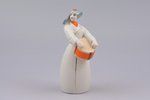 statuete, Sarkanarmietis ar bungām, porcelāns, PSRS, Polonas mākslineciskās keramikas rūpnīca, 1956-...
