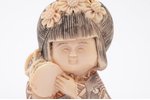 Statuete, necke, "Meitene ar bungām", ziloņkauls, Japāna, h 5 cm...