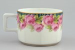 tea pair, "Roses", porcelain, M.S. Kuznetsov manufactory, Riga (Latvia), 1920-1933, h (cup) 5.3 cm,...