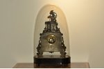 каминные часы, со стеклянным куполом, позолота, шпиатр, h=62,5 см, часы на ходу, с ключиком...