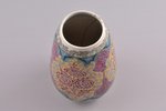 ваза, цветочный мотив, фарфор, Рижская керамическая фабрика, авторская роспись, автор росписи - Валд...