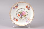 dekoratīvs šķīvis, "Ziedi", porcelāns, M.S. Kuzņecova rūpnīca, Krievijas impērija, 19. gs. beigas, Ø...
