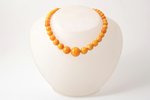 beads, amber, 21.11 g., length 39 cm, largest stone size Ø 17.5 mm...