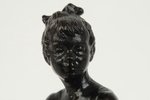statuete, Meitene ar lejkannu, čuguns, 15 cm, PSRS, Kasli, 20 gs. 50tie gadi...