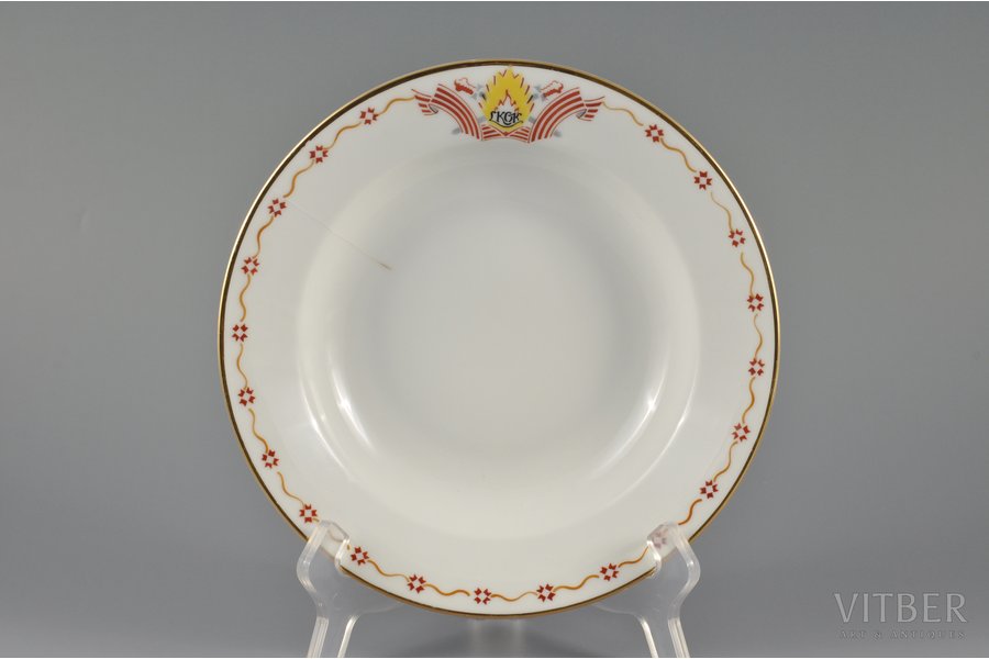 decorative plate, Cavalliers of the order of Lachplesis, M.S. Kuznetsov manufactory, Riga (Latvia), the 30ties of 20th cent., 20 cm