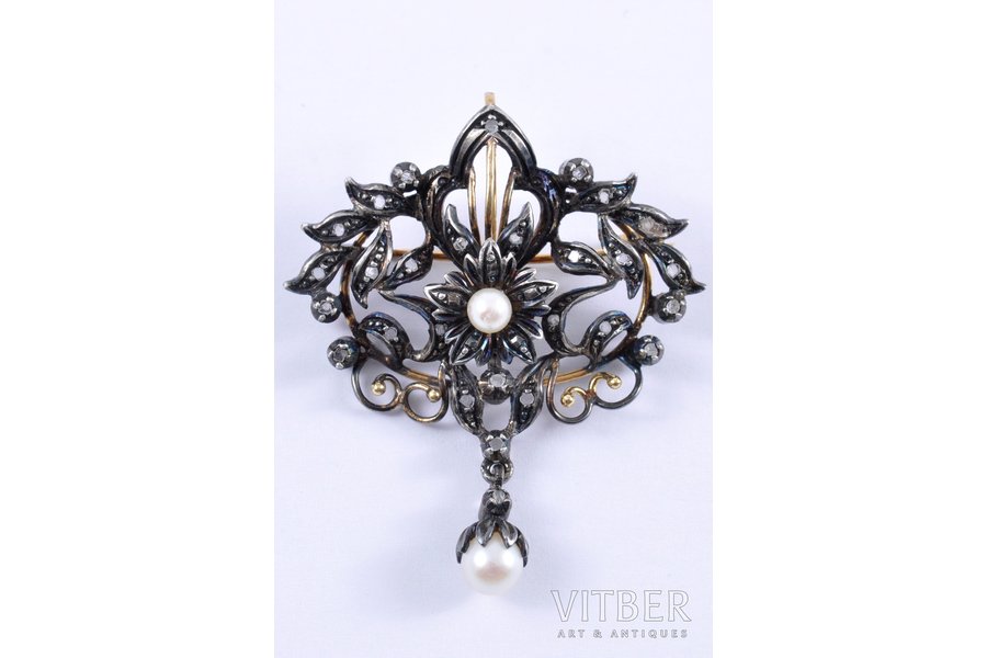 a pendant, a brooch, gold, silver, 750 standard, 8.89 g., the item's dimensions 46x38 cm, diamond, sea pearls, the 40-50ies of 20 cent.