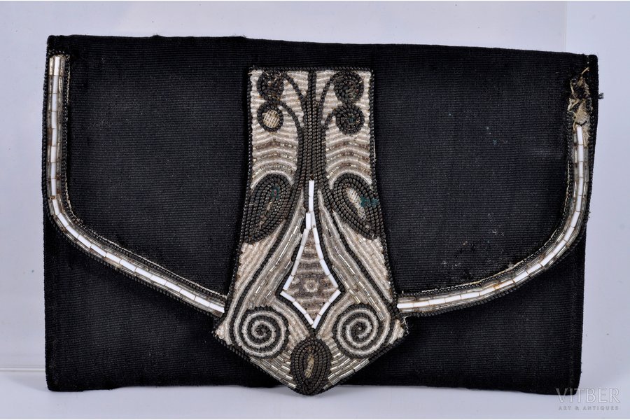 дамская сумочка для косметики, Сумочка в стиле модерн, изготовленная из шёлка с вышивкой из бисера и стекляруса., начало 20-го века