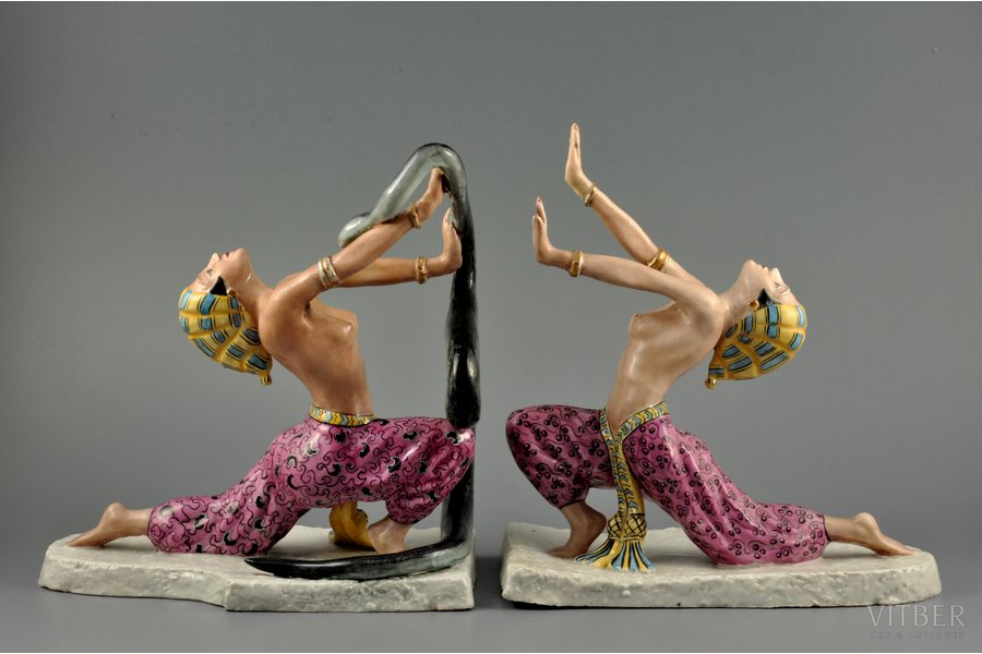 figurine, bookends, "Oriental Dance", porcelain, Riga (Latvia), USSR, sculpture's work, the 40ies of 20th cent., 24.5 x24 x 13 cm, hands restoration
