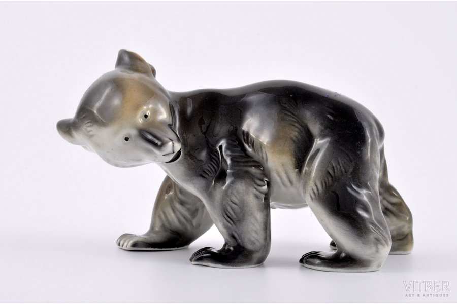 figurine, Bear, porcelain, Riga (Latvia), USSR, Riga porcelain factory, molder - Elmars Rivoshs, the 40ies of 20th cent., 9.5 cm