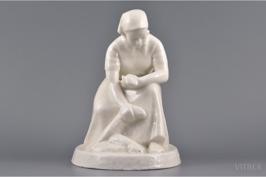 figurine, Fisherwoman, porcelain, Riga (Latvia), USSR, sculpture's work, molder - Rasma Bruzite, the 50ies of 20th cent., 19 cm, high quality restoration of hairline crack over the base.
A figurine is presented in the catalogue "Riga Porcelain. Figurines", which was published by Riga Porcelain Museum and the Association of Riga City Culture Institutions in 2013.