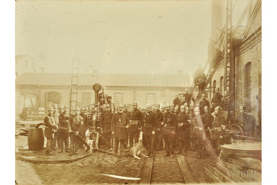 photography, Tsarist Russia, firemen, the border of the 19th and the 20th centuries, 16.7 x 22.4 cm