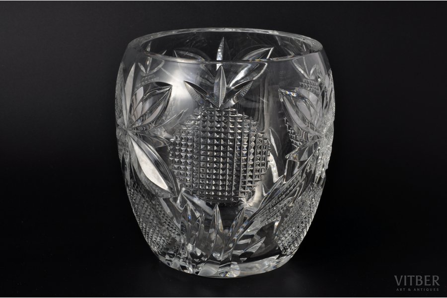 vāze, Ļeņingradas stikla mākslas rūpnīca, autors H.M. Piļd (Igaunija), PSRS, 20 gs. 60tie gadi, 16.5 cm