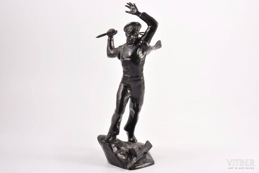 statuete, Par Dzimteni!, čuguns, h = 27 cm, svars 1746.9 g., PSRS, Kasli, 1985 g.