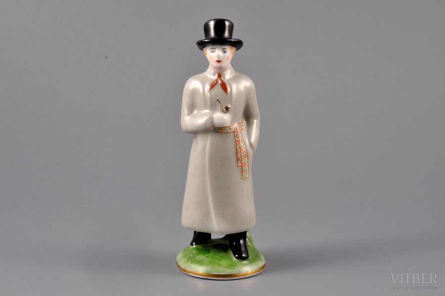 figurine, a Man in a National Costume, porcelain, Riga (Latvia), M.S. Kuznetsov manufactory, 1937-1940, first grade