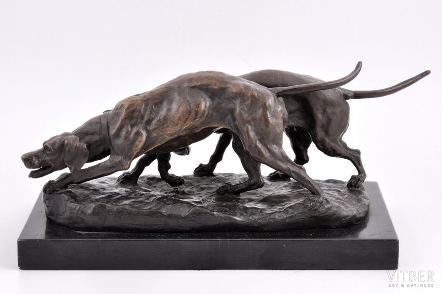 figurālā kompozīcija, "Mednieku suņi", bronza, 18 x 37.4 x 18.5 cm, svars 11100 g., Spānija, Virtus, 20. gs. 1. puse
