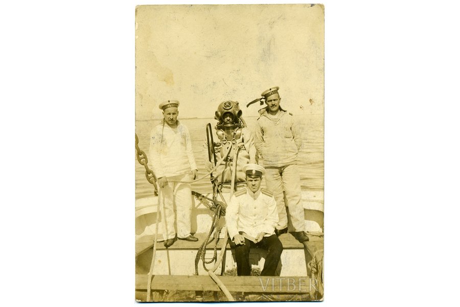 photography, Tsarist Russia, "Imperator Pavel I" battleship divers, beginning of 20th cent., 13.8 x 8.6 cm