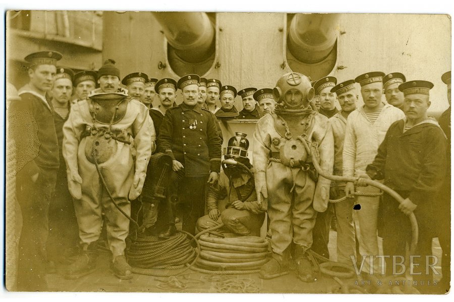 fotogrāfija, Cariskā Krievija, ūdenslīdēji no kuģa "Imperator Pavel I", 20. gs. sākums, 13.8 x 8.8 cm