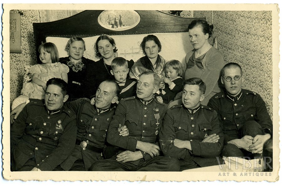 фотография, Латвия, кавалер Ордена Лачплесиса Р. Урбанс, 20-30е годы 20-го века, 13.6 x 8.6 см