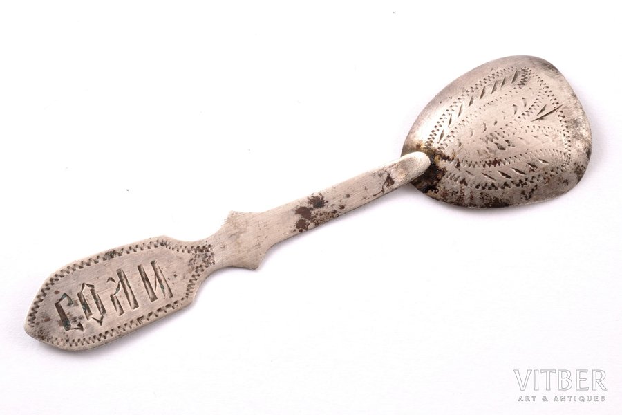 ложечка для соли, серебро, 84 проба, 5.25 г, штихельная резьба, 8 см, 1880-1890 г., Российская империя