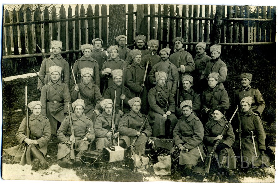 photography, Tsarist Russia, group of Latvian Riflemen, beginning of 20th cent., 13.8x9 cm