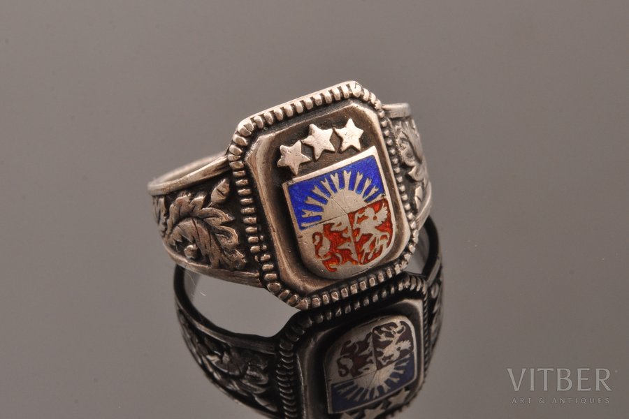 кольцо, с гербом Латвии, серебро, эмаль, 830 проба, 6.30 г., размер кольца 19 3/4, Латвия