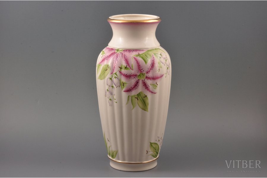 vase, hand painted, porcelain, Rīga porcelain factory, Riga (Latvia), the 90ies of 20th cent., h 31 cm