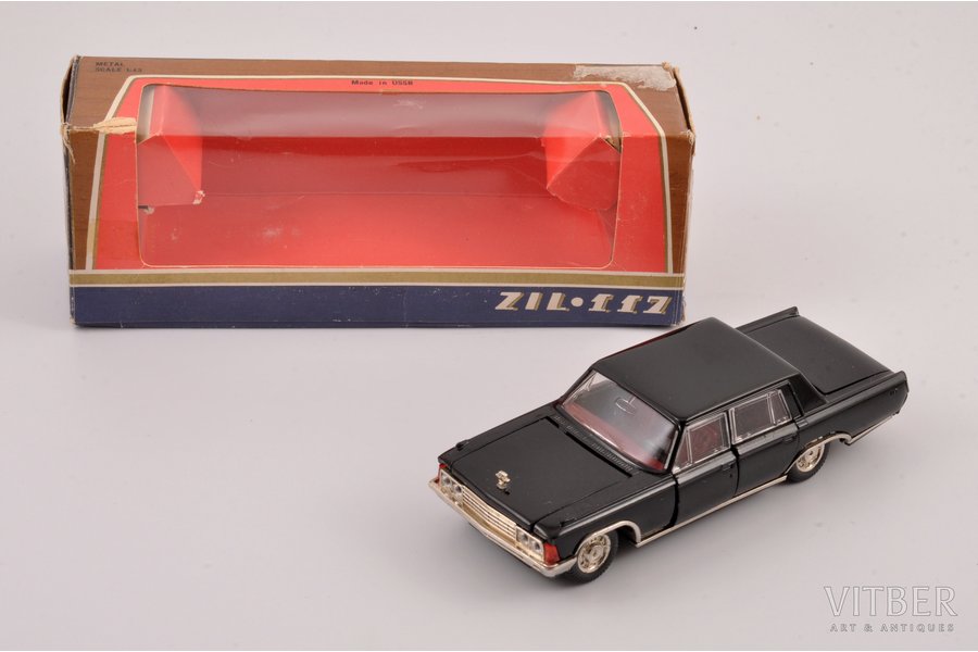 car model, ZIL 117 Nr. А31, transitional type with painted antenna hole, metal, USSR, 1983