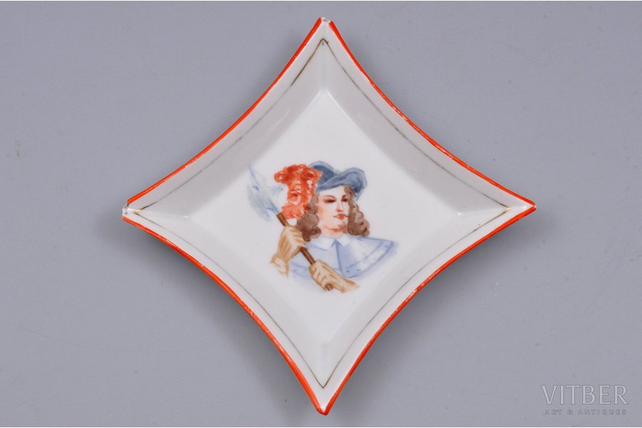 ashtray, "Diamond jack", porcelain, J.K. Jessen manufactory, handpainted by Brungilda Lomani, Riga (Latvia), the 30ties of 20th cent., 8.5 x 8.5 cm, chips
