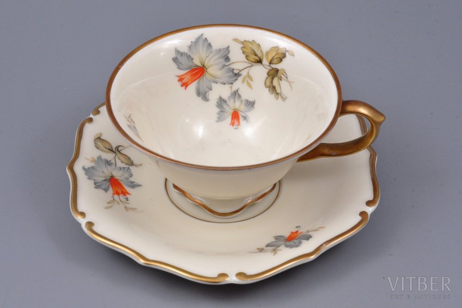 tea pair, porcelain, J.K. Jessen manufactory, Riga (Latvia), the 30ties of 20th cent., Ø (plate) 12 cm, h (cup) 4.4 cm